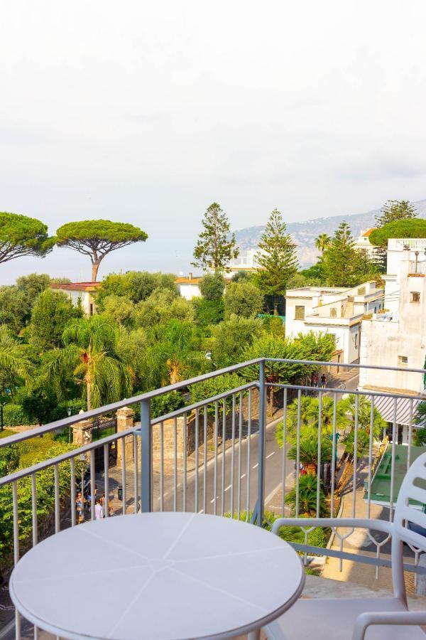 Sorrento Central And Sea View Flats Buitenkant foto